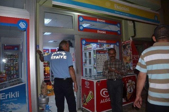 Ocakta Tavayı Unuttu Az Kalsın Dükkanını Yakıyordu