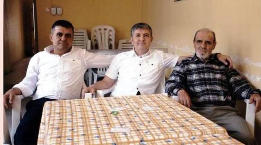 Eski Başsavcının Cezaevinden Ilk Aile Fotoğrafı