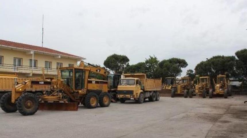İzmir'de Belediye, &Ouml;zel Idare Mallarını Mahkeme Kararıyla Geri Alıyor