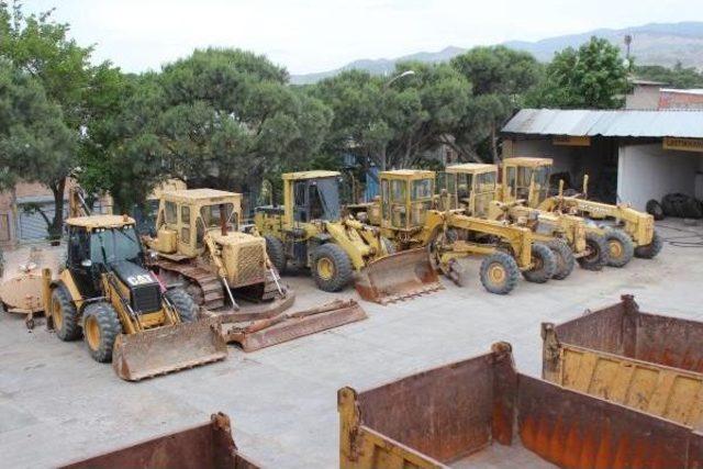 İzmir'de Belediye, Özel Idare Mallarını Mahkeme Kararıyla Geri Alıyor