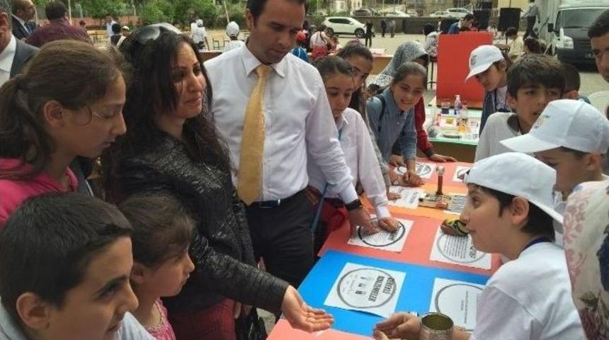 Tatvan&rsquo;da T&uuml;bitak Bilim Fuarı Sergisi