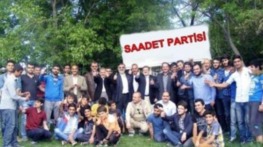 Saadet Partisi Piknik Alanlarındaki Halkla Buluştu