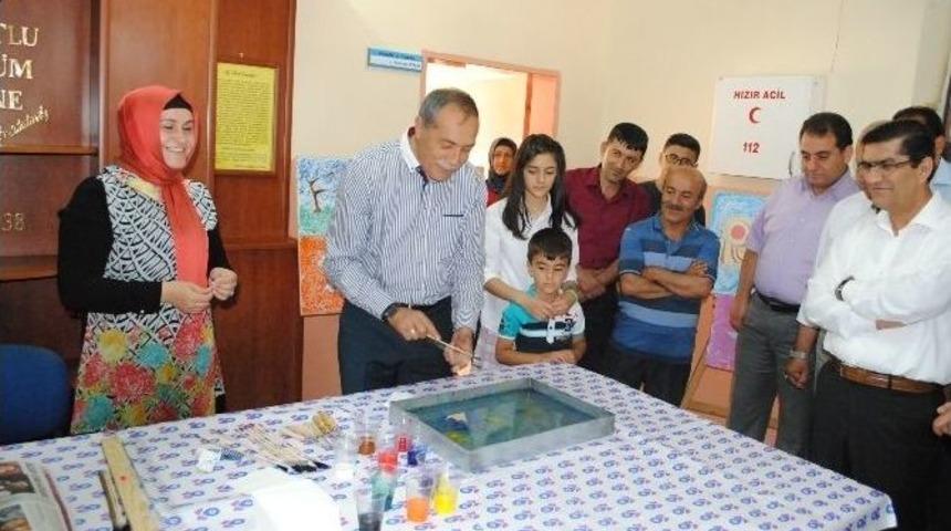 Başkan &Ouml;zdemir, Okullarda Yıl Sonu Sergi A&ccedil;ılışı Yaptı