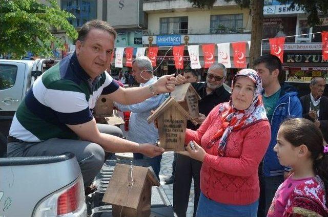 Ormancılardan Vatandaşa 100 Kuş Yuvası