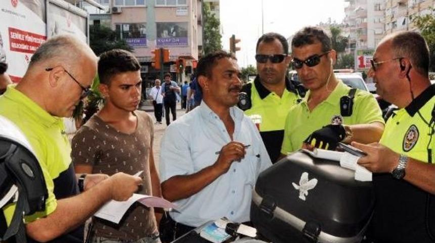 Yolcu Dolu Midib&uuml;s&uuml;n Şof&ouml;r&uuml; Alkoll&uuml; &Ccedil;ıktı