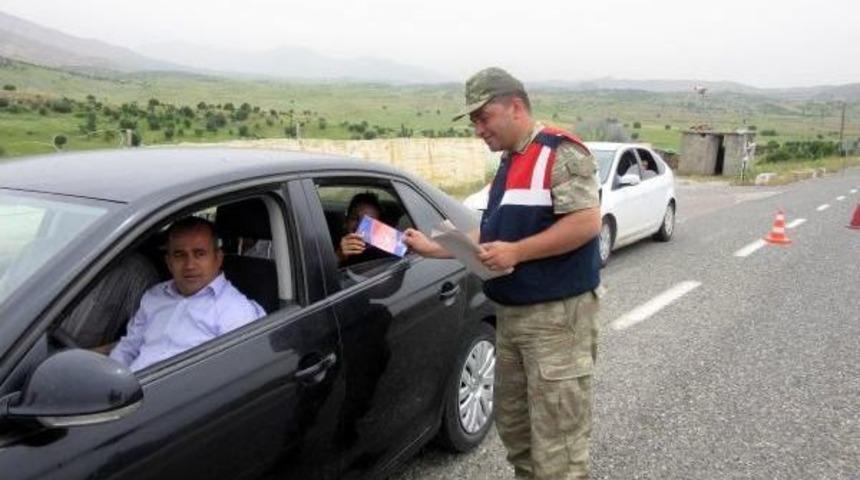Diyarbakır'da Jandarma Aile I&ccedil;i Şiddete Karşı M&uuml;cadele Başlattı