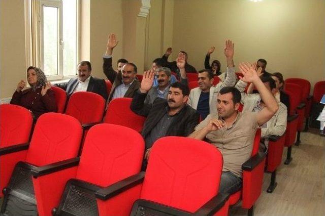 Başkale’de Siyah Poşet Kullanmak Yasaklandı