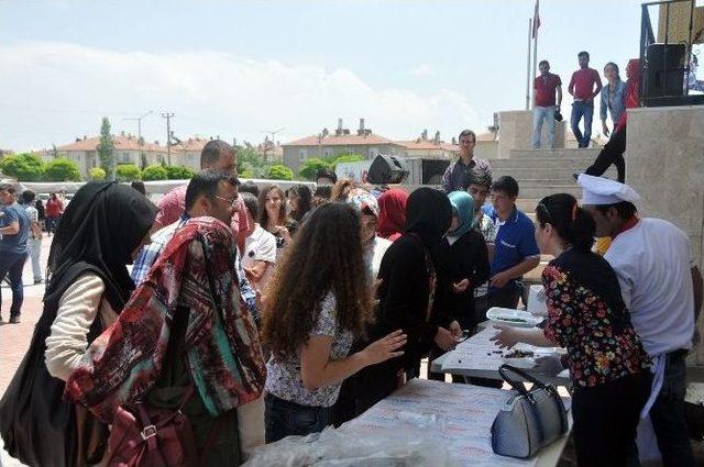 Karaman’da Abdullah Tayyar Anadolu Lisesi’nden Pilav Günü