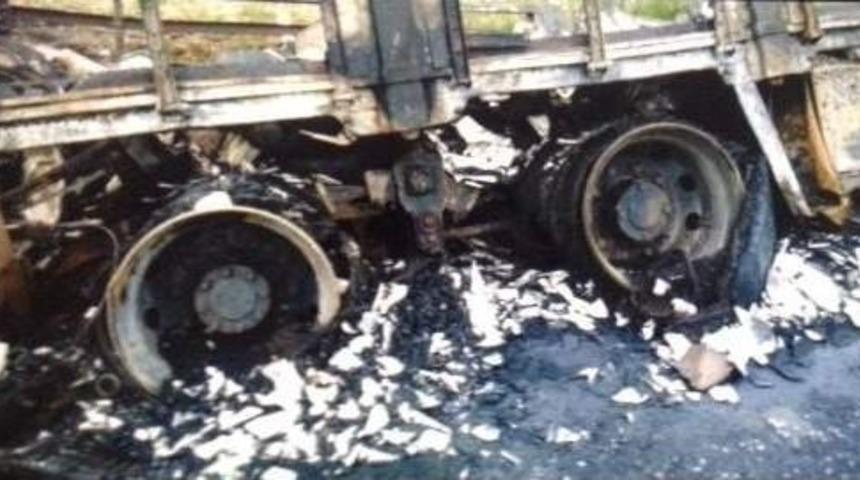 Yozgat&rsquo;ta Seramik Y&uuml;kl&uuml; Kamyon Yandı