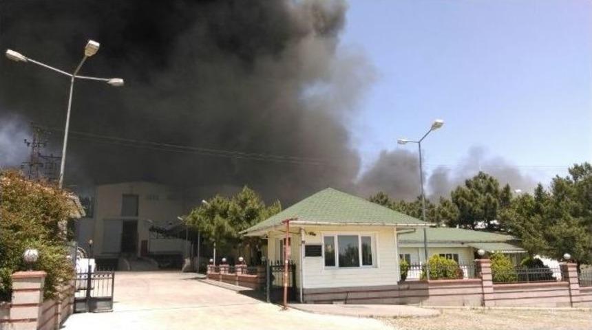 Silivri&rsquo;de Fabrika Yangını