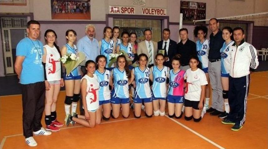 Gen&ccedil;lik Spor, Esnafla El Ele