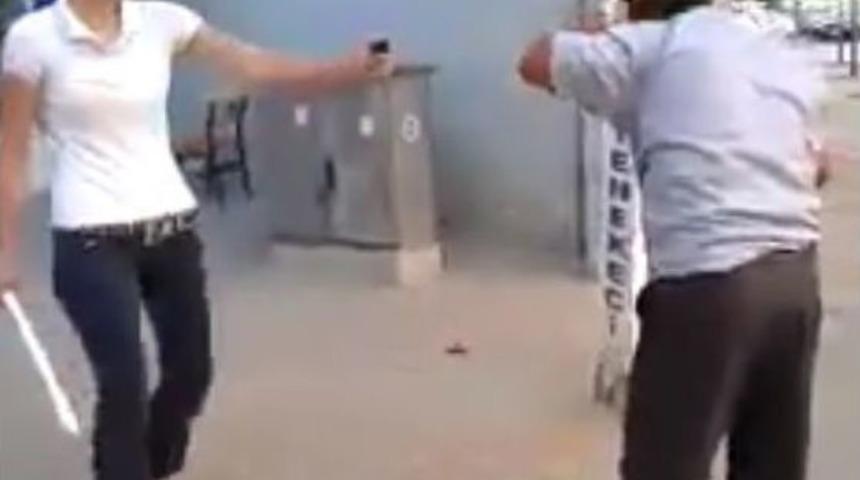 Tacizcisini Sopayla D&ouml;vd&uuml;, Sosyal Medyada Paylaştı