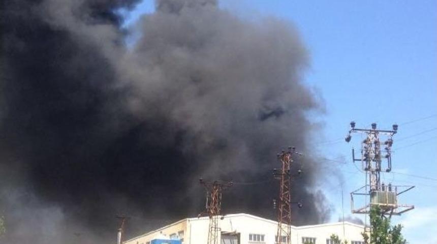 Silivri&rsquo;De Fabrika Yangını (2)