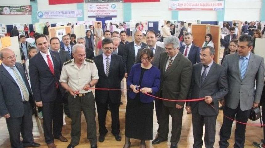 &Ouml;ğrencilerin Projeleri G&ouml;r&uuml;c&uuml;ye &Ccedil;ıktı