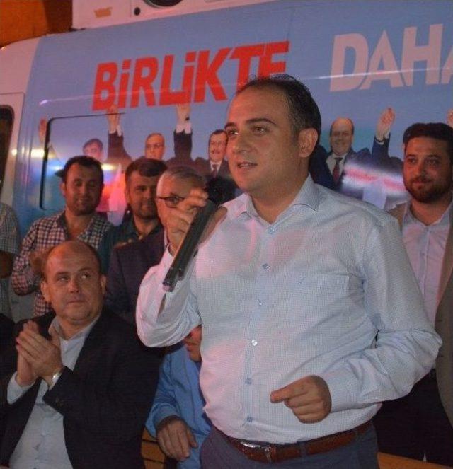 Ak Parti’den Karaköy’de Gece Mitingi