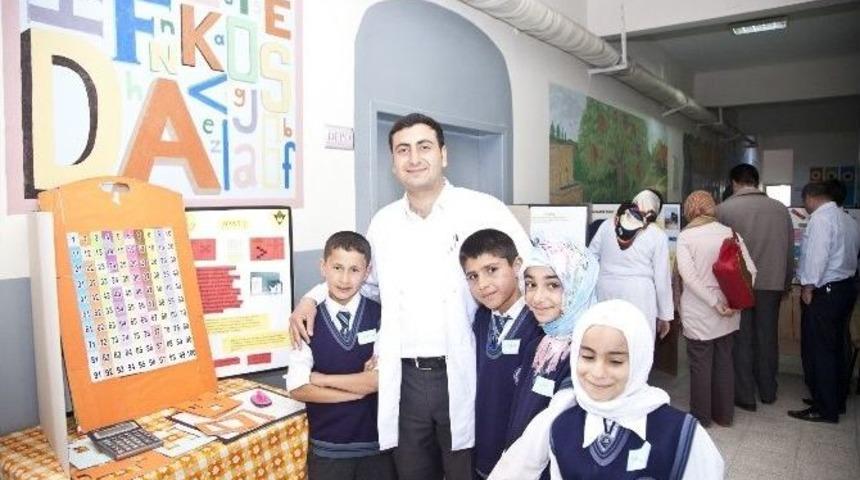 Ahlat&rsquo;ta T&uuml;bitak Bilim Fuarı A&ccedil;ıldı