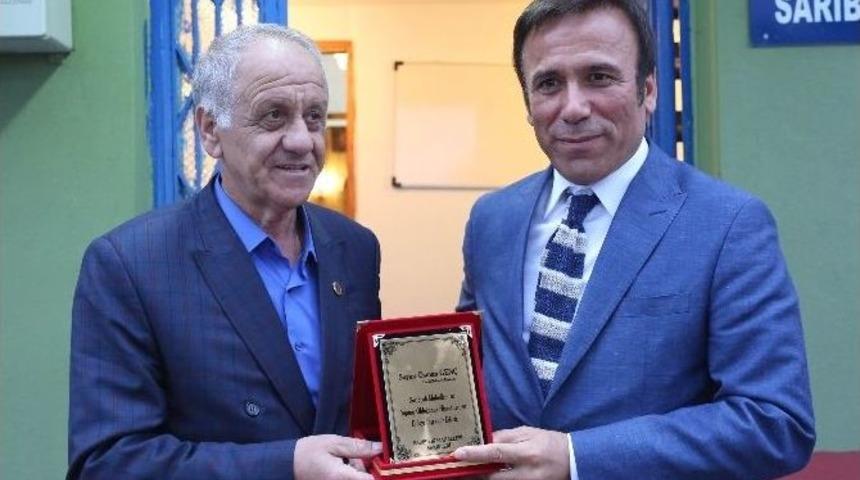 Gen&ccedil;: &ldquo;medeniyetimizi Yeniden İnşa Ediyoruz&rdquo;