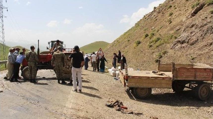Berivanları Taşıyan Trakt&ouml;r Devrildi: 29 Yaralı