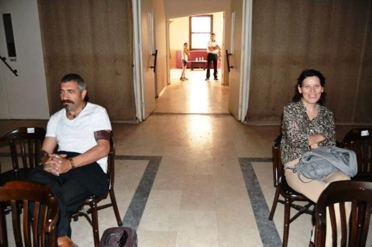 Minik &Ouml;ğrenciler &Ccedil;evre Duyarlılıklarını Tiyatro Sahnesinde Sergilediler