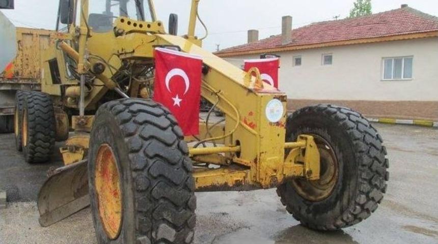 Odunpazarı&rsquo;ndan Han Belediyesi&rsquo;ne Greyder Hibesi