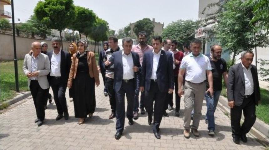 Ak Parti&rsquo;li Parlak Bismil Tepe Mahallesi&rsquo;ni Ziyaret Etti