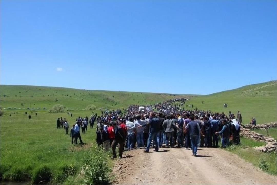 Bing&ouml;l&rsquo;de &Ouml;ld&uuml;r&uuml;len Hdp&rsquo;li Hamdullah &Ouml;ğe&rsquo;nin Cenazesi Toprağa Verildi