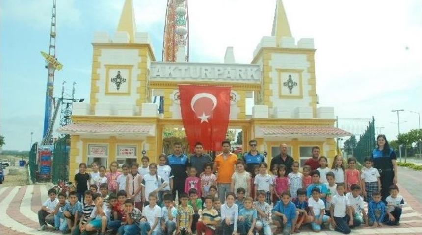 Toplum Destekli Polis, &Ccedil;ocukları Lunaparka G&ouml;t&uuml;rd&uuml;