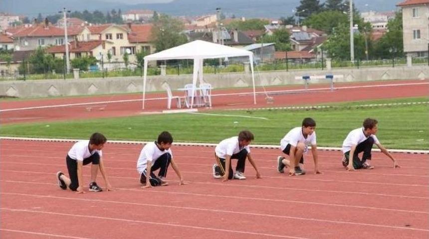Bolu&rsquo;da &ldquo; Atletizmle Geleceğe Projesi&rdquo; &Ouml;d&uuml;l T&ouml;reni Yapıldı
