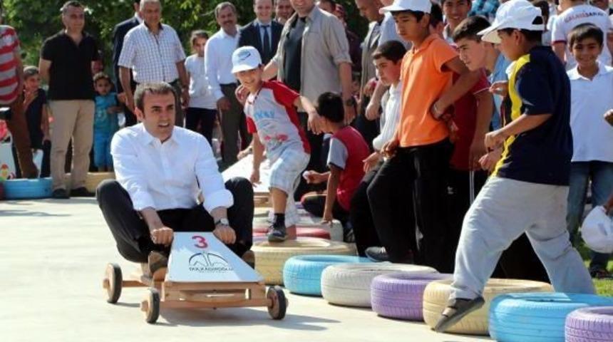 Ak Partili &Uuml;nal, Geleneksel &Ccedil;ocuk Oyunları Oynadı