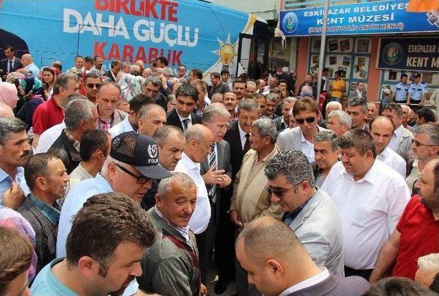 Şahin’den Demirtaş’a Pop Yıldızı Göndermesi