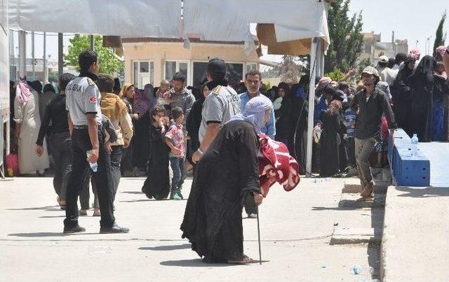 Suriye&rsquo;den Ka&ccedil;an Bin 500 M&uuml;lteci T&uuml;rkiye&rsquo;ye Ge&ccedil;ti 1