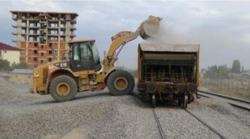 Karaman-konya Arası &Ccedil;ift Hat Hızlı Tren &Ccedil;alışmalarında Sona Gelindi