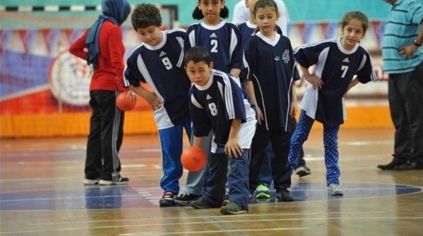 Geleneksel &Ccedil;ocuk Oyunları Şenliği