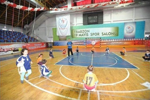 Geleneksel Çocuk Oyunları Şenliği 1