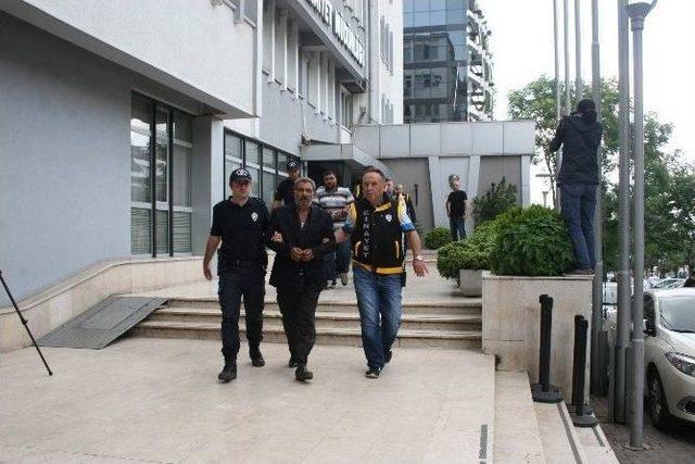 3 Kişinin &Ouml;ld&uuml;ğ&uuml; Kanlı D&uuml;ğ&uuml;nde 10 Tutuklama 1