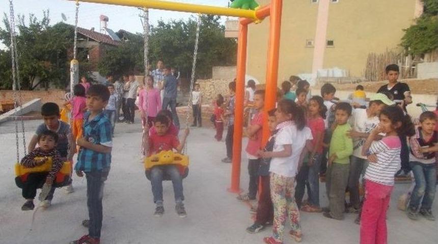 Tecdeli &Ccedil;ocukların Park Sevinci