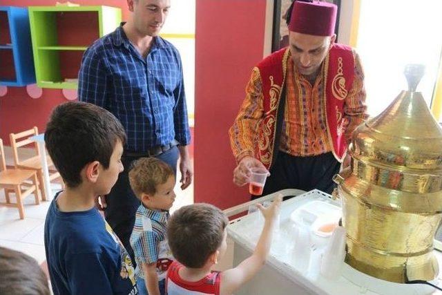 Hastaneye Gelenler Osmanlı Şerbetiyle Serinliyor. 1