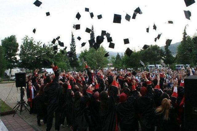Devrek Anadolu Lisesi’nden Mezuniyet Töreni 1