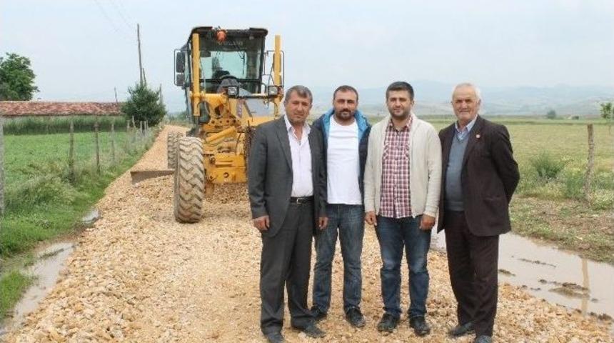 Yenişehirli K&ouml;yl&uuml;lerin 40 Yıllık Yol Sıkıntısı &Ccedil;&ouml;z&uuml;l&uuml;yor