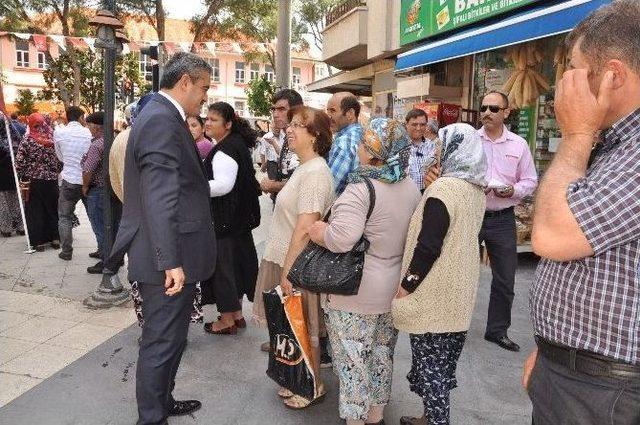 Başkan Alıcık, Dünya Çevrecilik Gününde Fidan Dağıttı