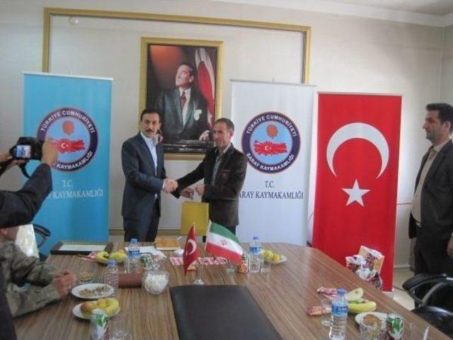 Saray Kaymakamı Çiçekli İran Heyetiyle Bir Araya Geldi 3