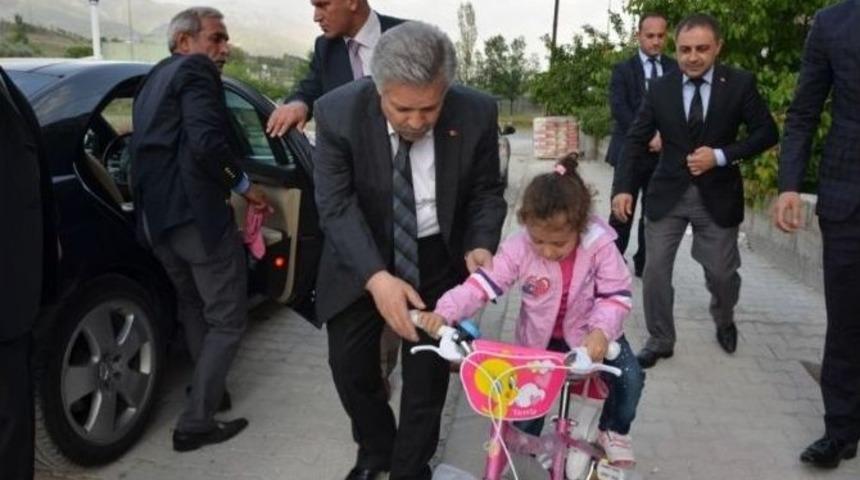 Vali Baba Berensu&rsquo;ya Verdiği S&ouml;z&uuml; Yerine Getirdi