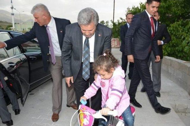 Vali Baba Berensu&rsquo;ya Verdiği S&ouml;z&uuml; Yerine Getirdi 2