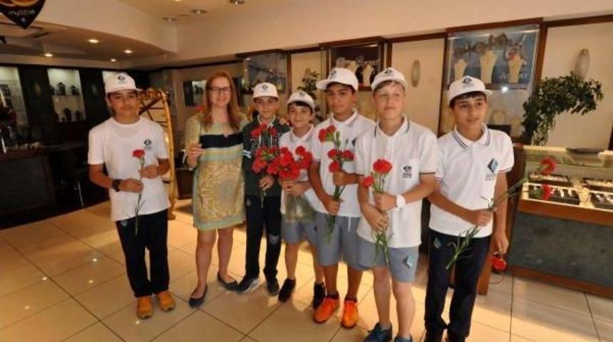 &Ccedil;anakkaleli &Ouml;ğrenciler &Ccedil;evre Kirliliğine Dikkat &Ccedil;ekti