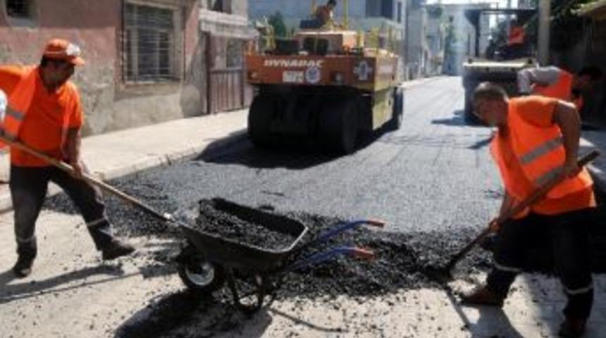 Akdeniz&rsquo;de Asfalt &Ccedil;alışmaları Devam Ediyor