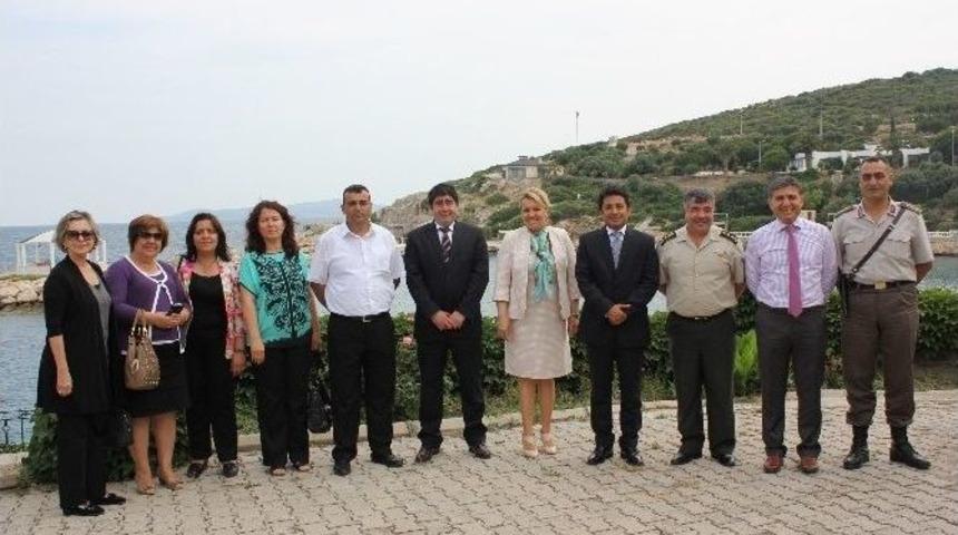 Urla&rsquo;da Dayanışma Toplantıları S&uuml;r&uuml;yor