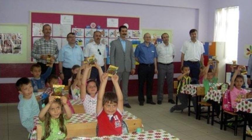 G&ouml;nen&rsquo;deki Okullarda Kuru &Uuml;z&uuml;m Dağıtımı Başladı