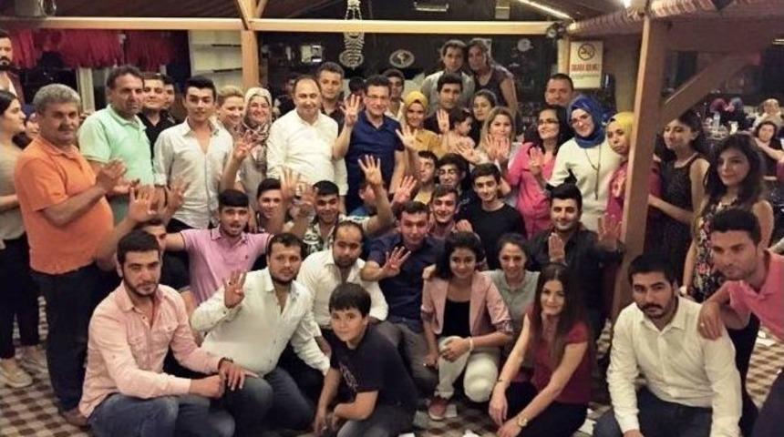 Uslu, Finike&rsquo;de İlk Defa Oy Kullanacak Gen&ccedil;lerle Bir Araya Geldi