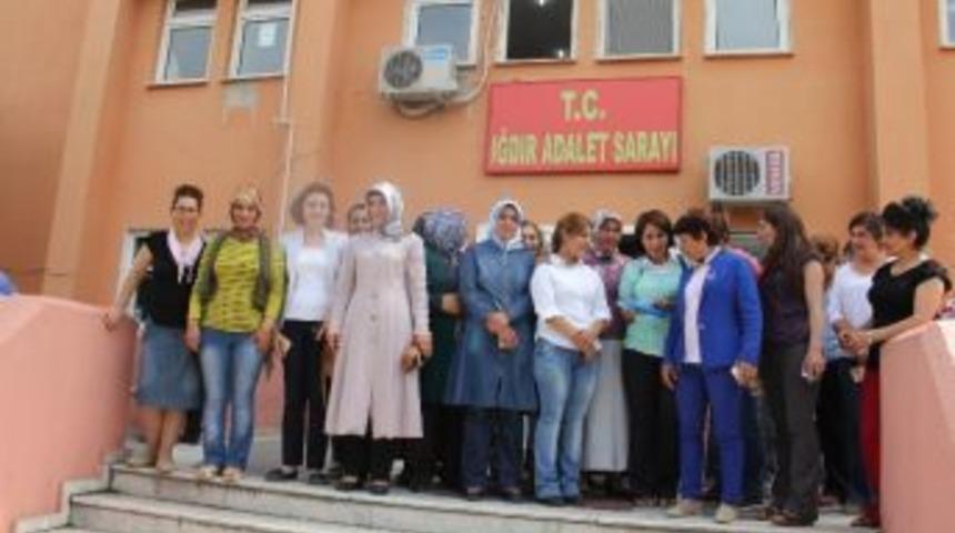 Erdoğan&rsquo;a Sırtını D&ouml;nen Hdp&rsquo;liler Konuyu Adliyeye Taşıdı