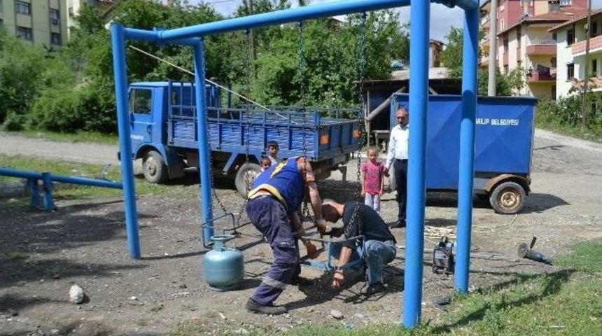 İskilip&rsquo;te Parklar Bakıma Alındı